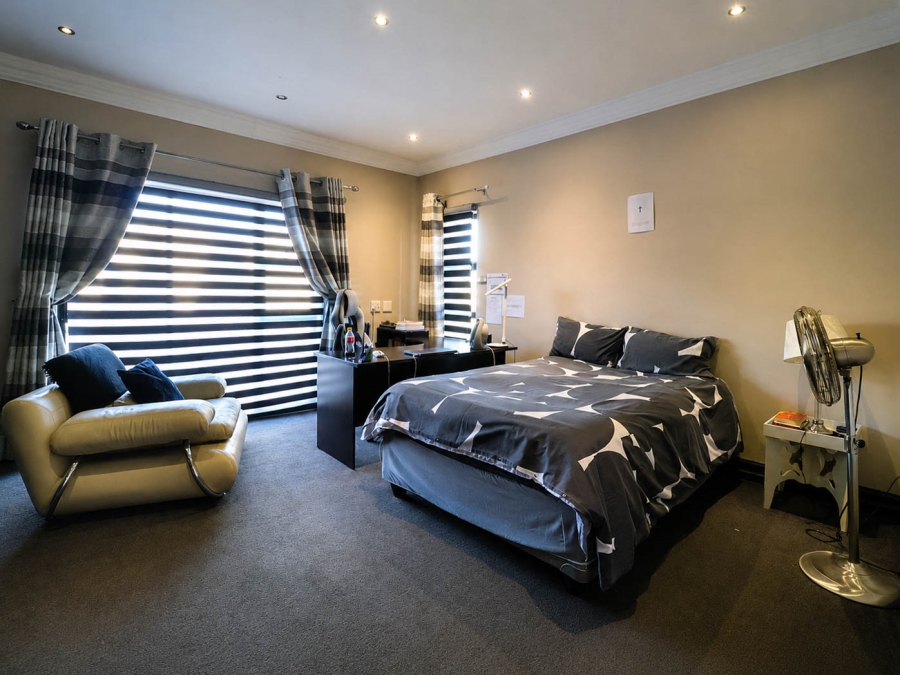 4 Bedroom Property for Sale in Blue Valley Golf Estate Gauteng