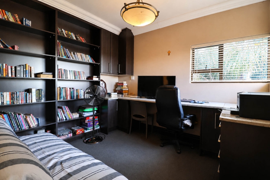 4 Bedroom Property for Sale in Blue Valley Golf Estate Gauteng