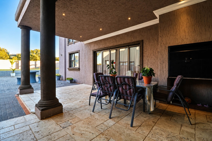4 Bedroom Property for Sale in Blue Valley Golf Estate Gauteng