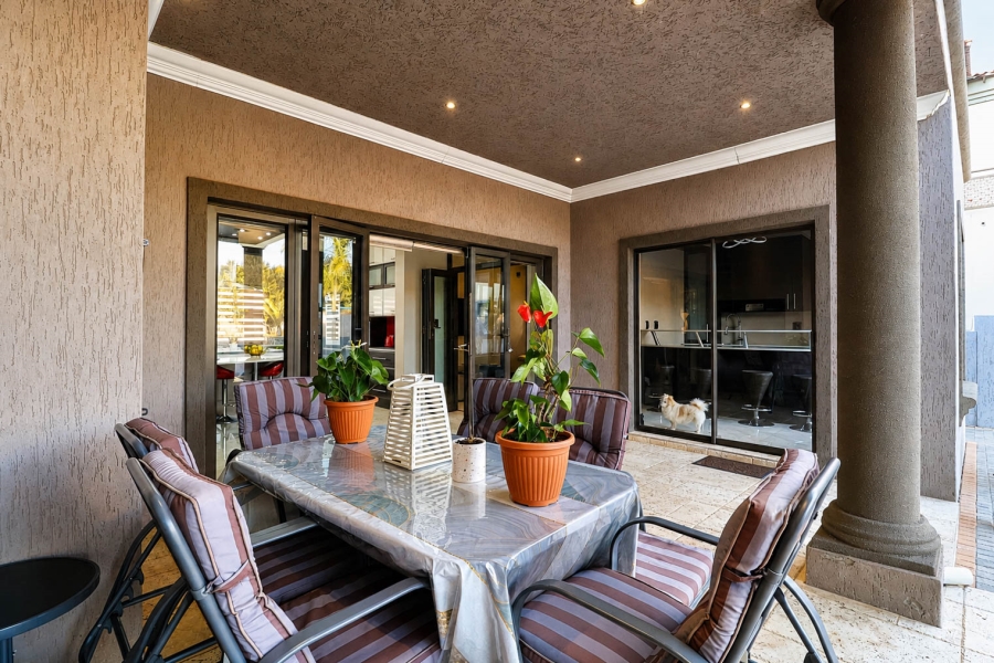 4 Bedroom Property for Sale in Blue Valley Golf Estate Gauteng