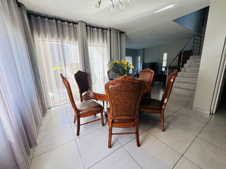 3 Bedroom Property for Sale in Maroeladal Gauteng