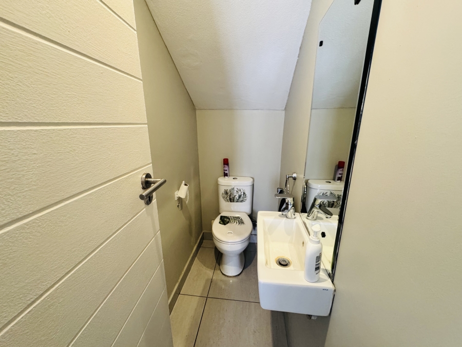 3 Bedroom Property for Sale in Maroeladal Gauteng