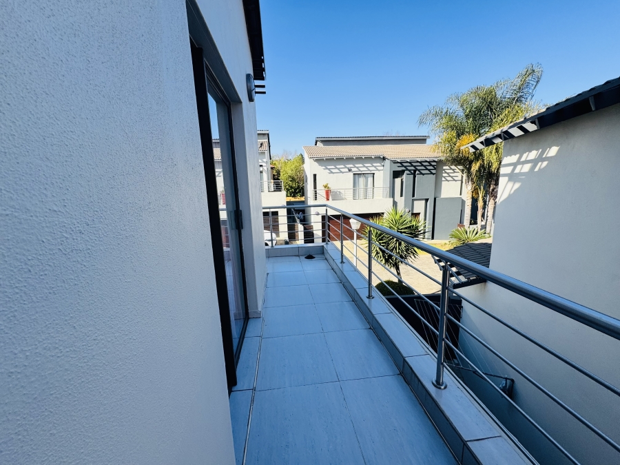 3 Bedroom Property for Sale in Maroeladal Gauteng