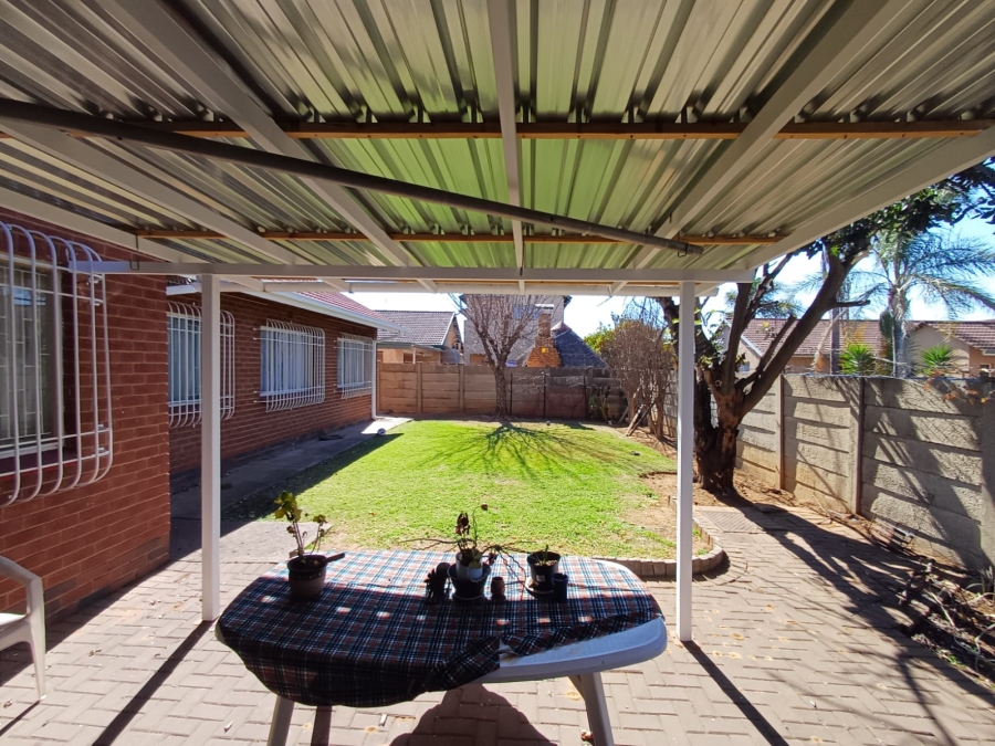 3 Bedroom Property for Sale in Vanderbijlpark SE 6 Gauteng