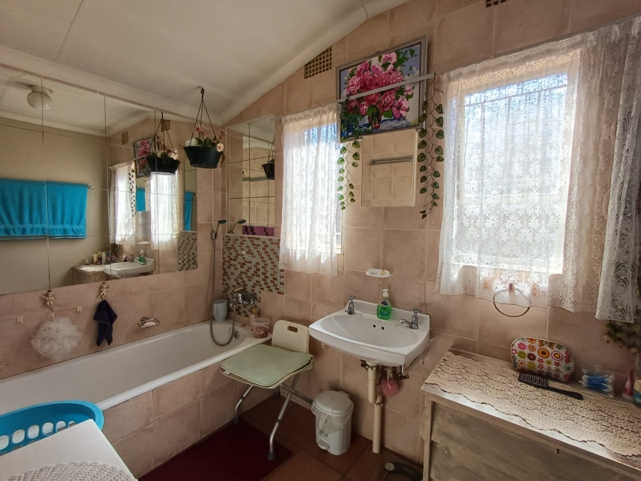 3 Bedroom Property for Sale in Vanderbijlpark SE 6 Gauteng