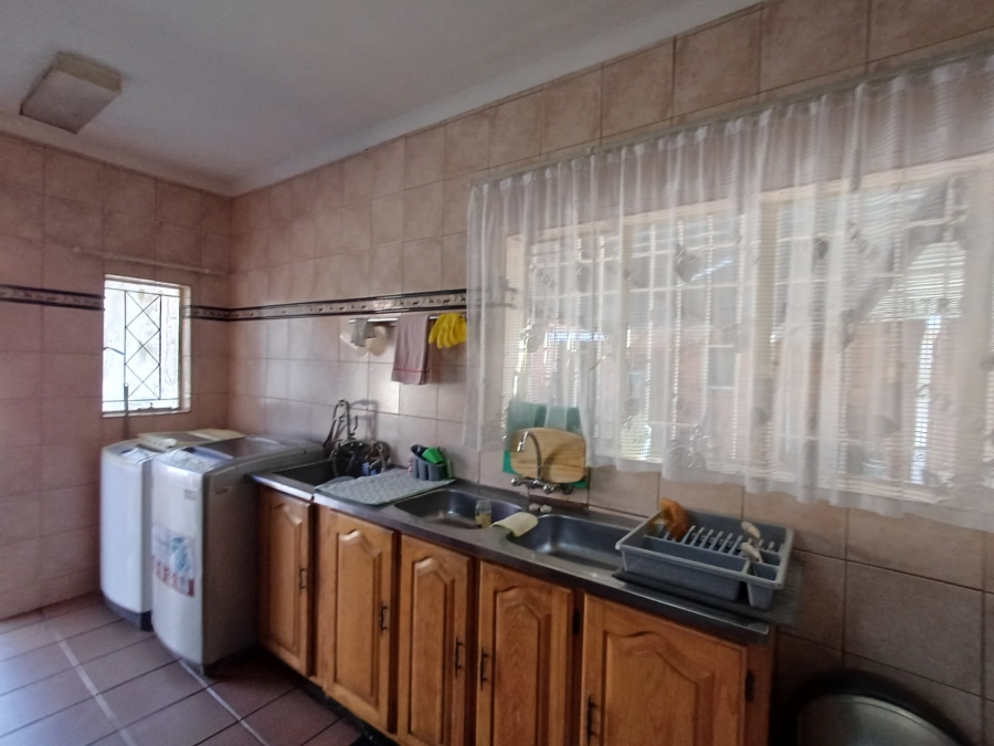 3 Bedroom Property for Sale in Vanderbijlpark SE 6 Gauteng