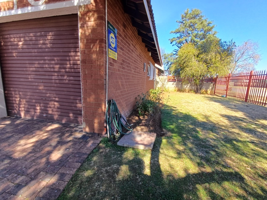 3 Bedroom Property for Sale in Vanderbijlpark SE 6 Gauteng