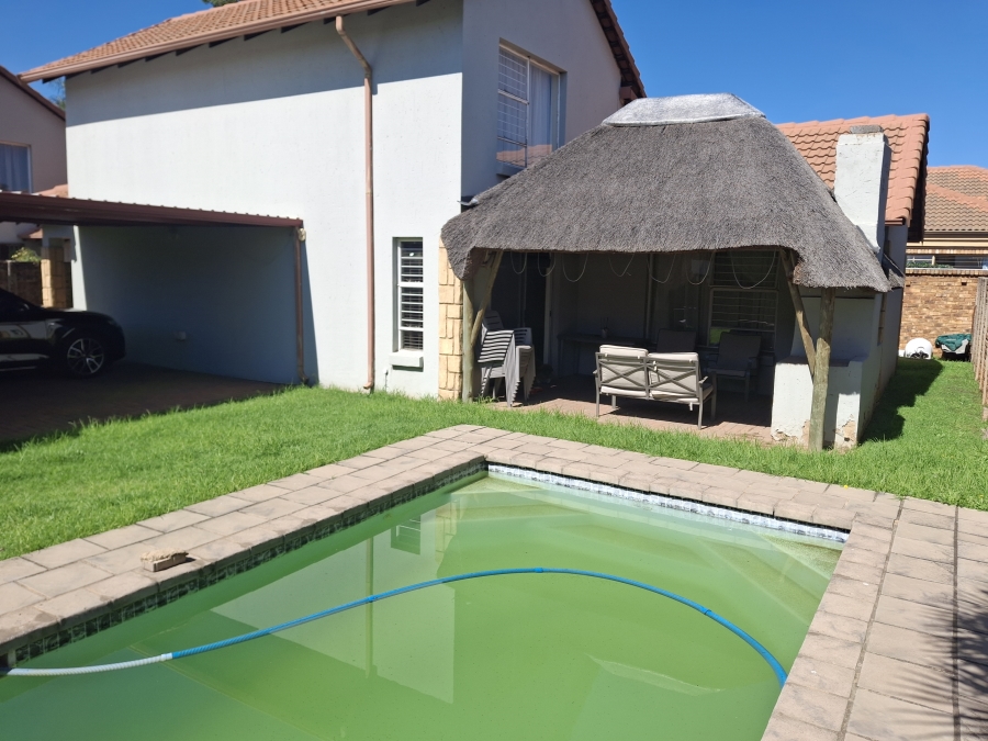4 Bedroom Property for Sale in Ravenswood Gauteng