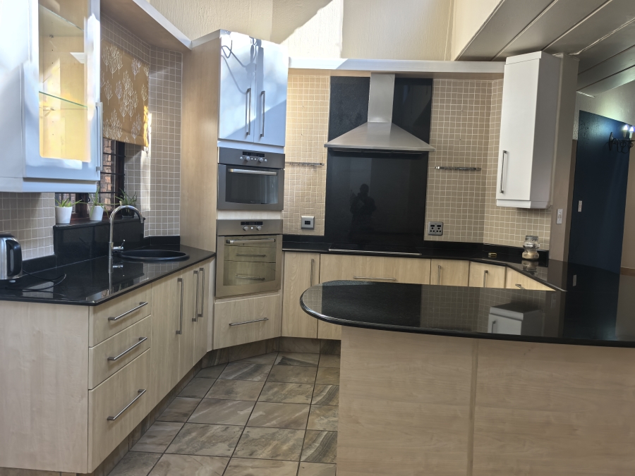 4 Bedroom Property for Sale in Boskruin Gauteng