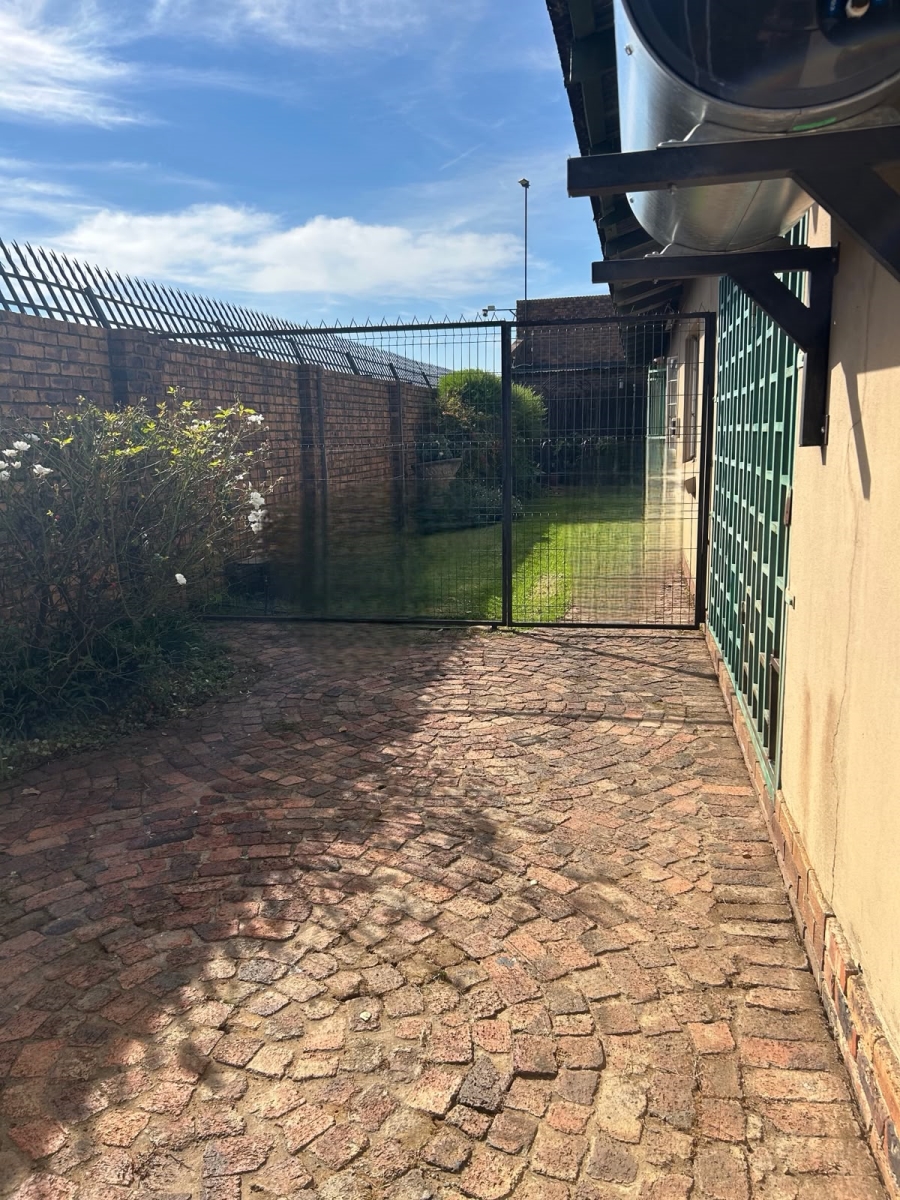 3 Bedroom Property for Sale in Three Rivers Gauteng