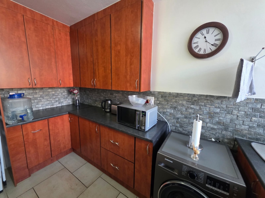 2 Bedroom Property for Sale in Three Rivers Gauteng