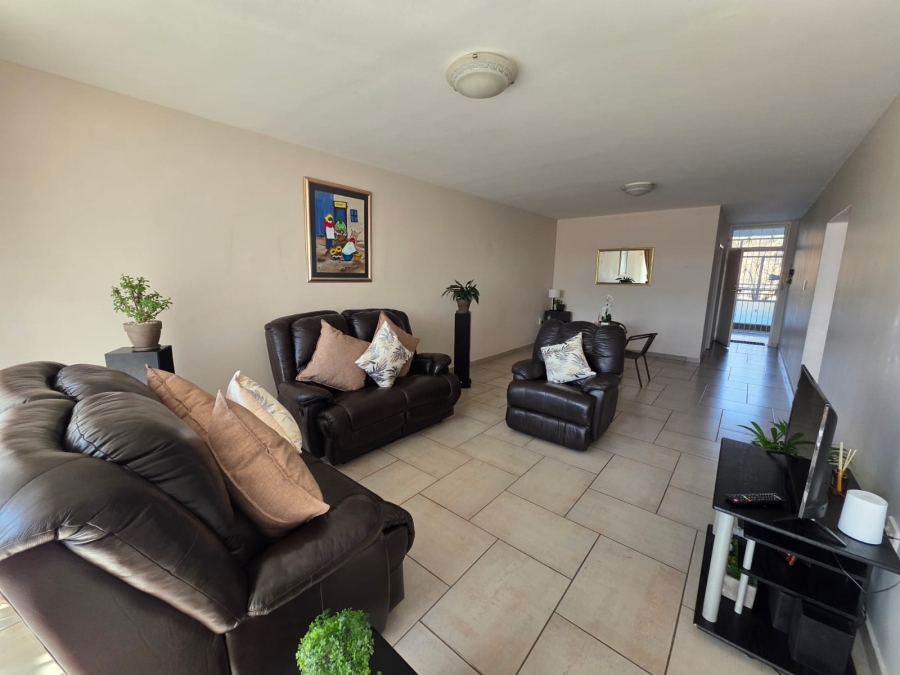 2 Bedroom Property for Sale in Three Rivers Gauteng