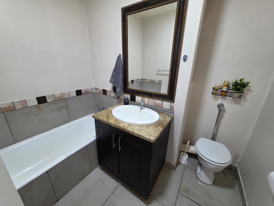 2 Bedroom Property for Sale in Three Rivers Gauteng