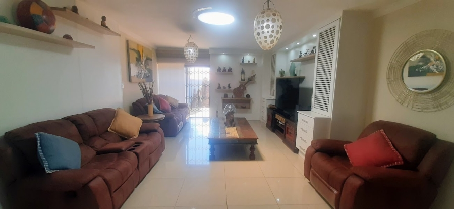 4 Bedroom Property for Sale in Birchleigh Gauteng