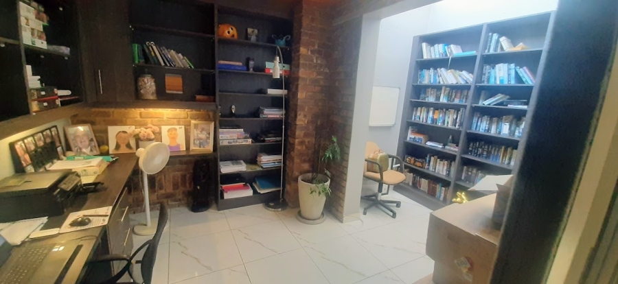 4 Bedroom Property for Sale in Birchleigh Gauteng