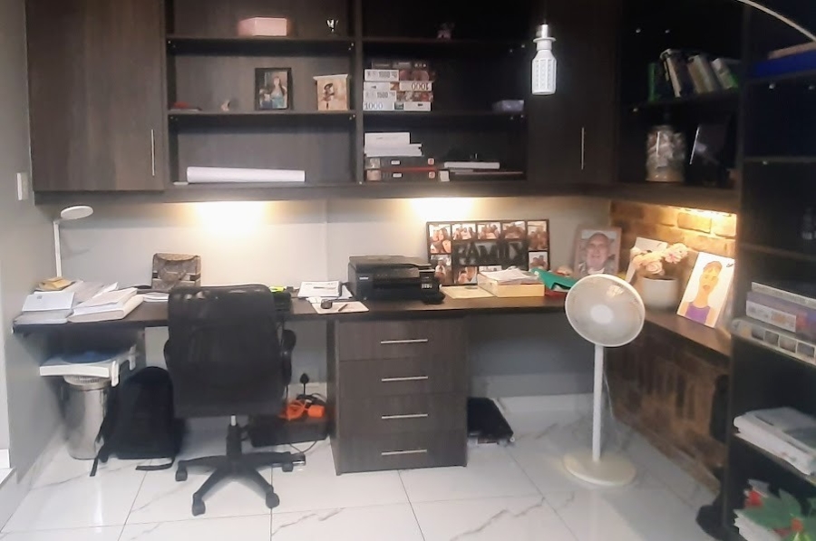 4 Bedroom Property for Sale in Birchleigh Gauteng