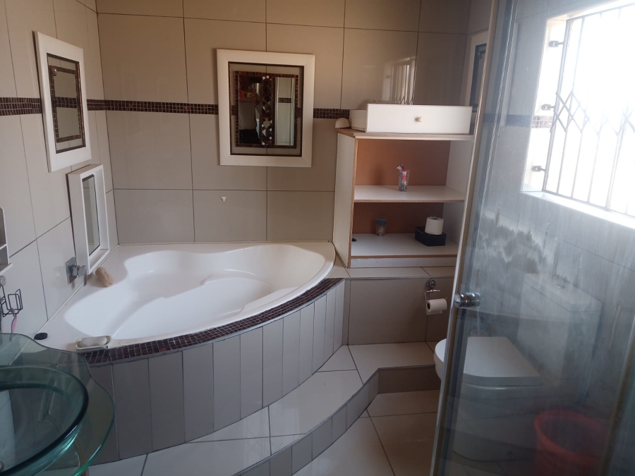 4 Bedroom Property for Sale in Norkem Park Gauteng