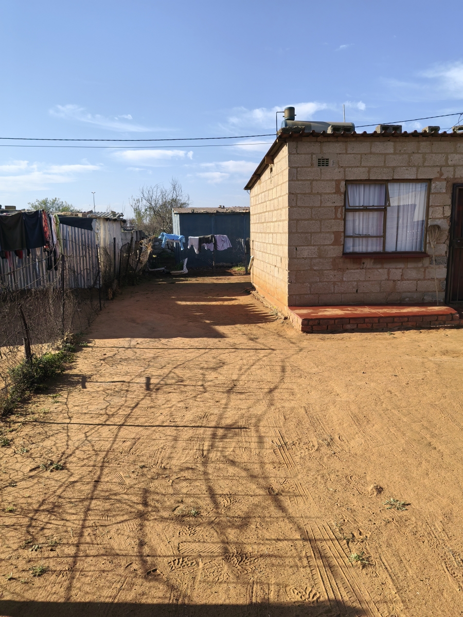1 Bedroom Property for Sale in Duduza Gauteng