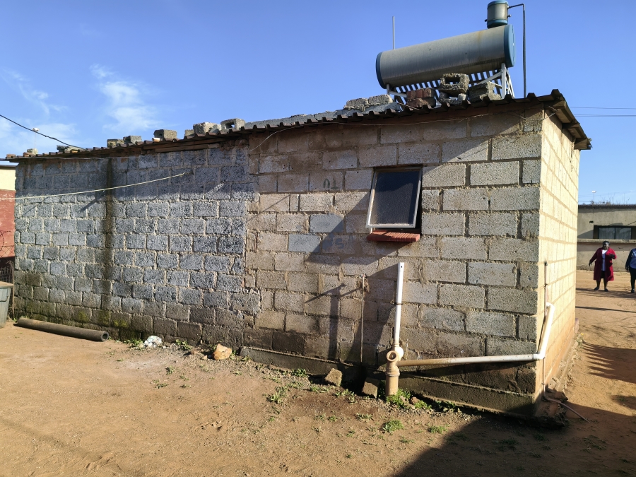 1 Bedroom Property for Sale in Duduza Gauteng
