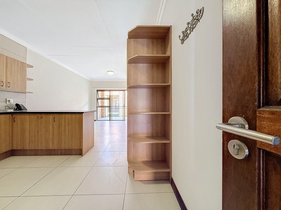 To Let 2 Bedroom Property for Rent in Equestria Gauteng