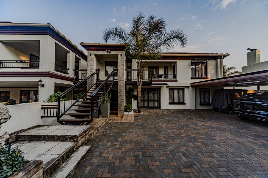 4 Bedroom Property for Sale in Silver Lakes Golf Estate Gauteng
