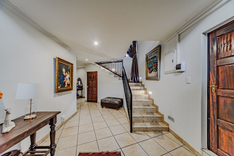 4 Bedroom Property for Sale in Silver Lakes Golf Estate Gauteng