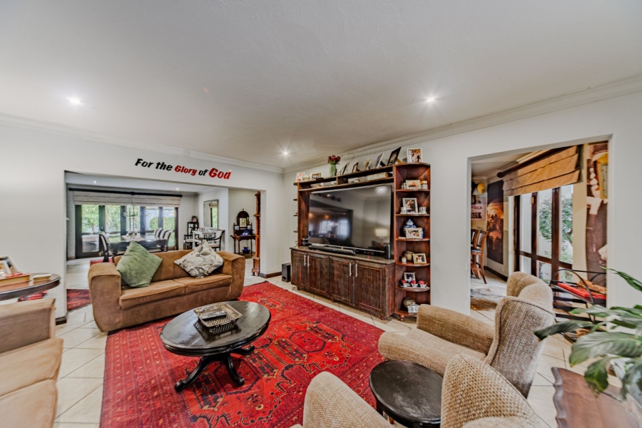 4 Bedroom Property for Sale in Silver Lakes Golf Estate Gauteng