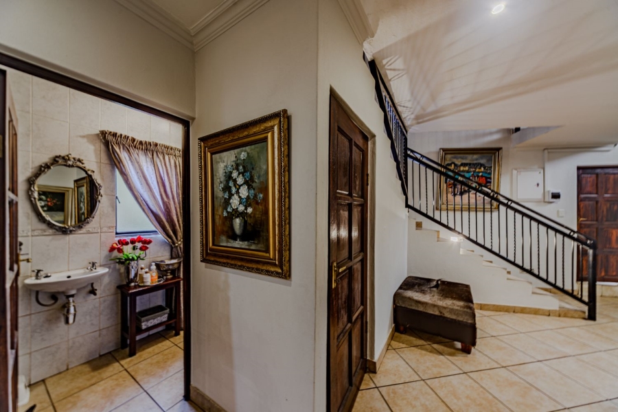 4 Bedroom Property for Sale in Silver Lakes Golf Estate Gauteng