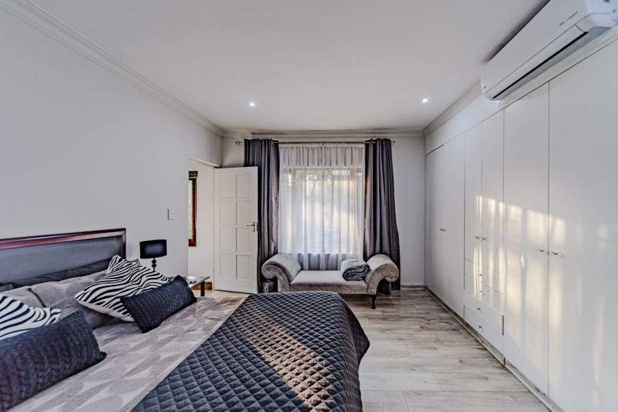 4 Bedroom Property for Sale in Silver Lakes Golf Estate Gauteng