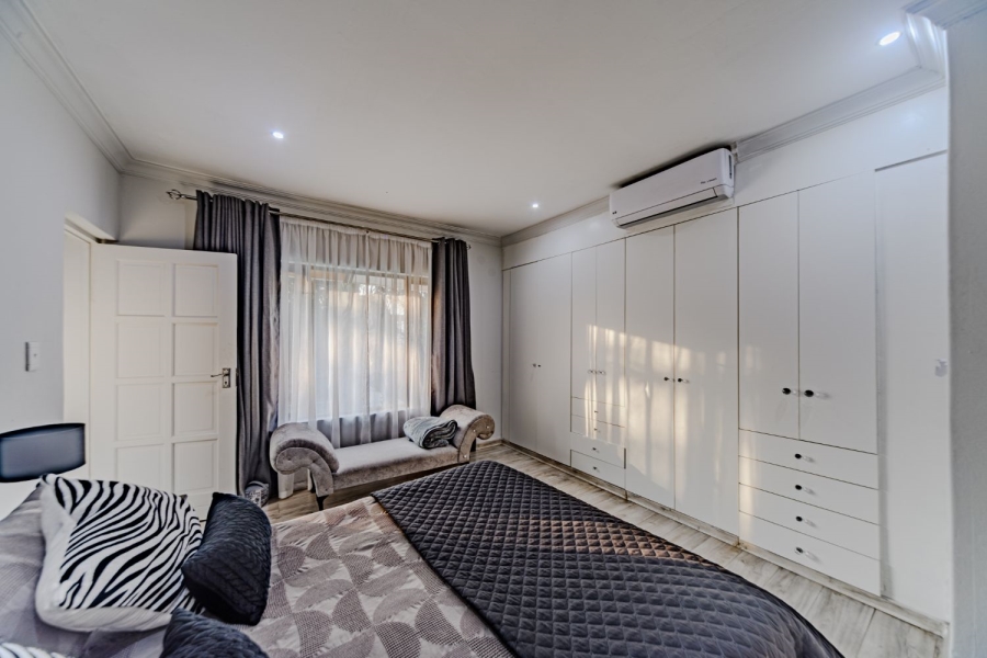 4 Bedroom Property for Sale in Silver Lakes Golf Estate Gauteng