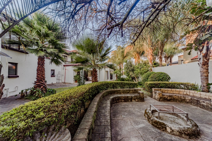4 Bedroom Property for Sale in Silver Lakes Golf Estate Gauteng