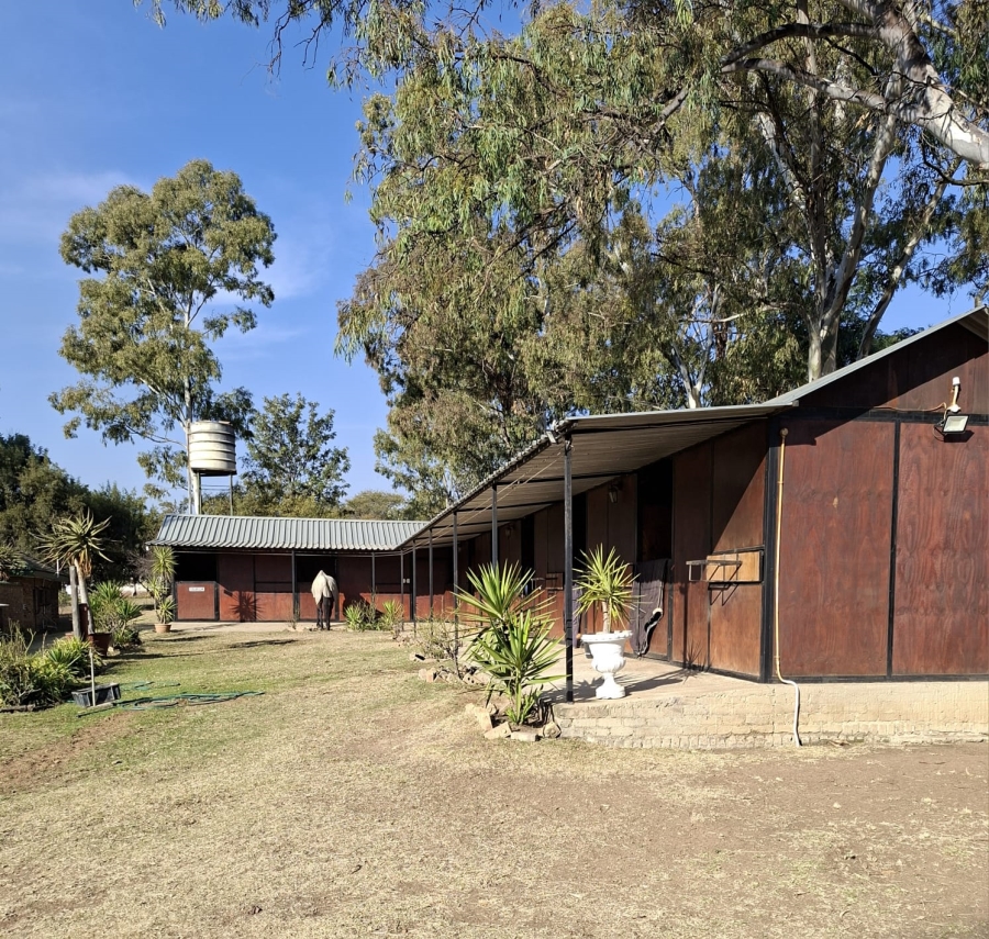 4 Bedroom Property for Sale in Laezonia Gauteng