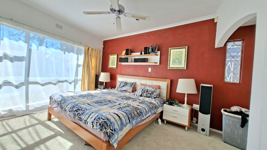 4 Bedroom Property for Sale in Gallo Manor Gauteng