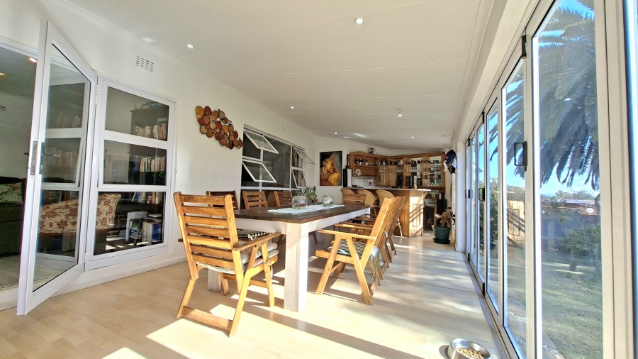 4 Bedroom Property for Sale in Gallo Manor Gauteng