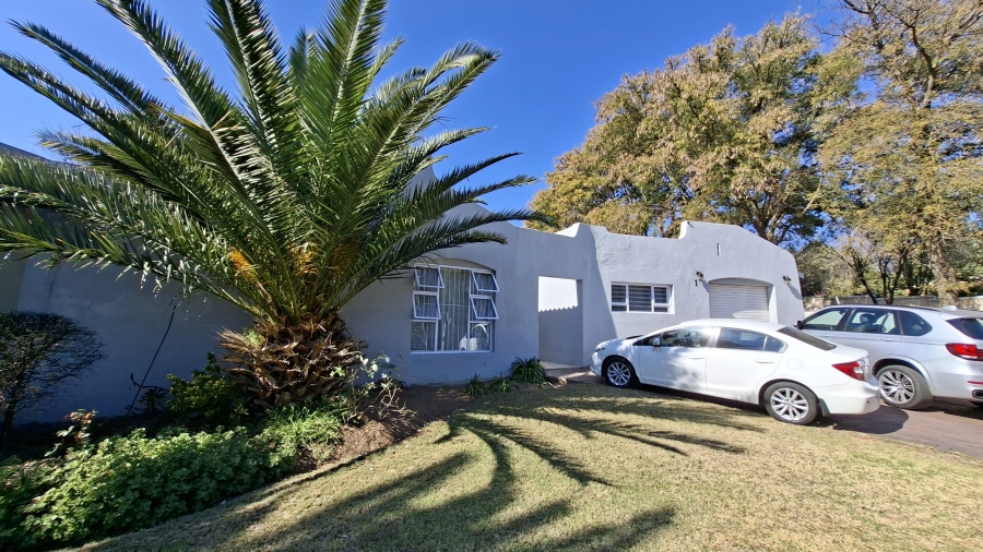 4 Bedroom Property for Sale in Gallo Manor Gauteng