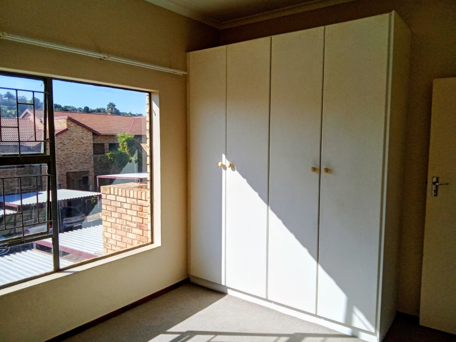 2 Bedroom Property for Sale in Roodekrans Gauteng
