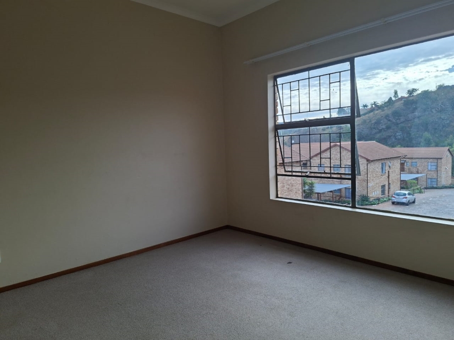 2 Bedroom Property for Sale in Roodekrans Gauteng