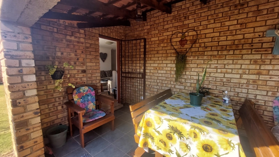2 Bedroom Property for Sale in Eike Park Gauteng