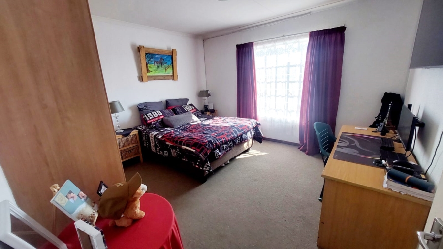 2 Bedroom Property for Sale in Eike Park Gauteng