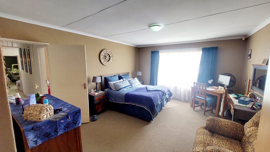 2 Bedroom Property for Sale in Eike Park Gauteng