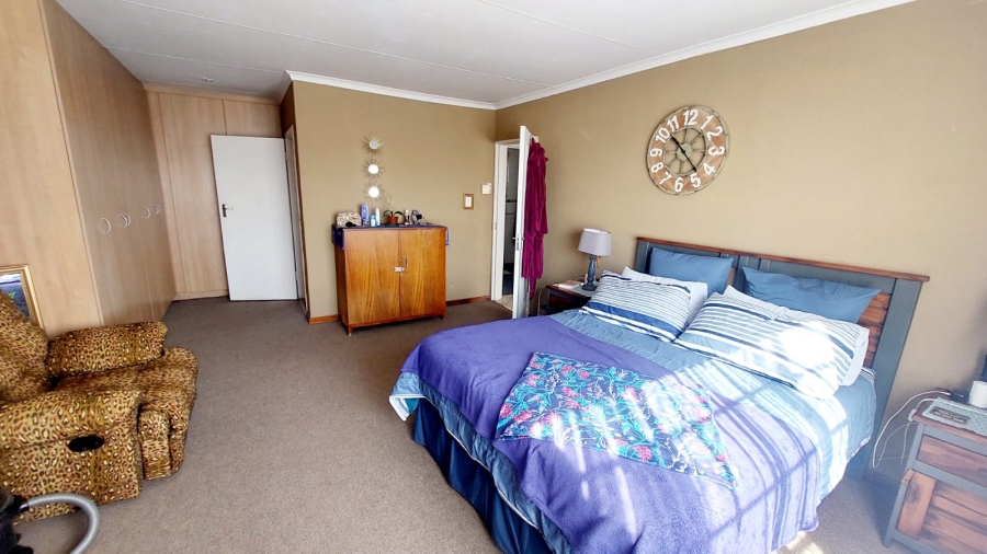 2 Bedroom Property for Sale in Eike Park Gauteng