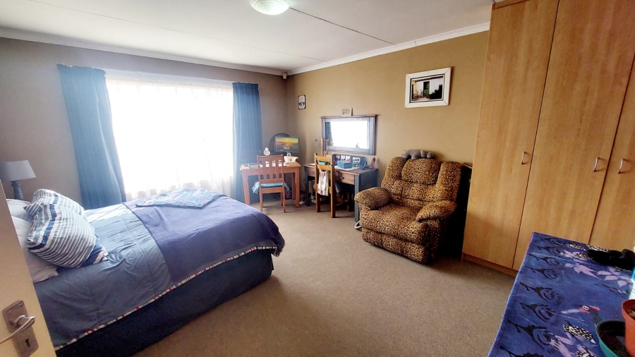 2 Bedroom Property for Sale in Eike Park Gauteng