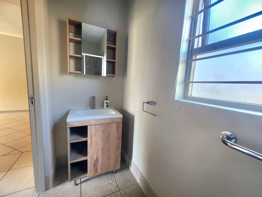 1 Bedroom Property for Sale in Lonehill Gauteng