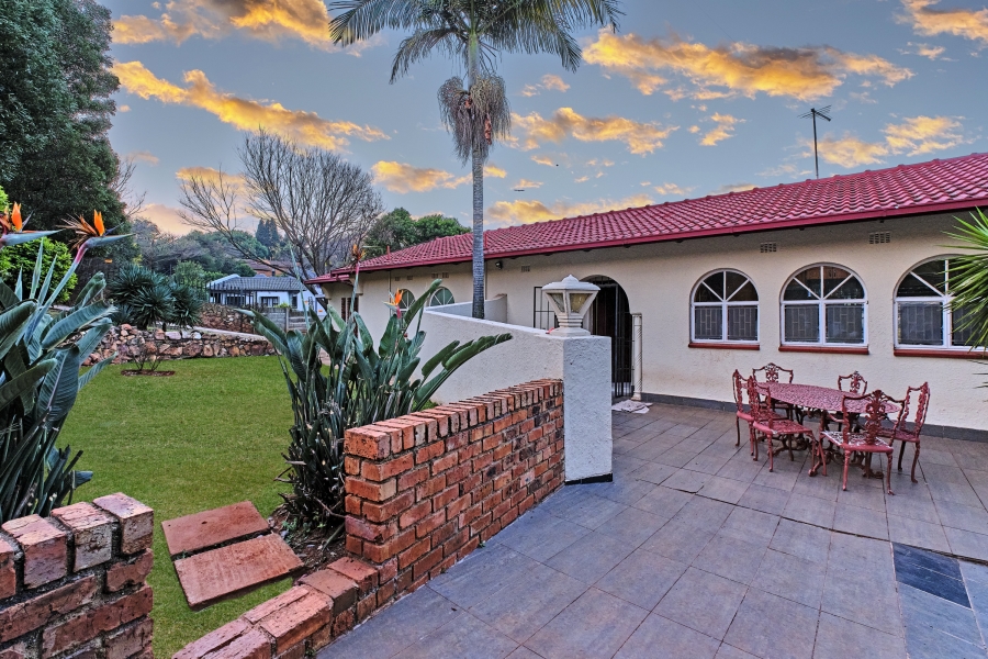 4 Bedroom Property for Sale in Kloofendal Gauteng