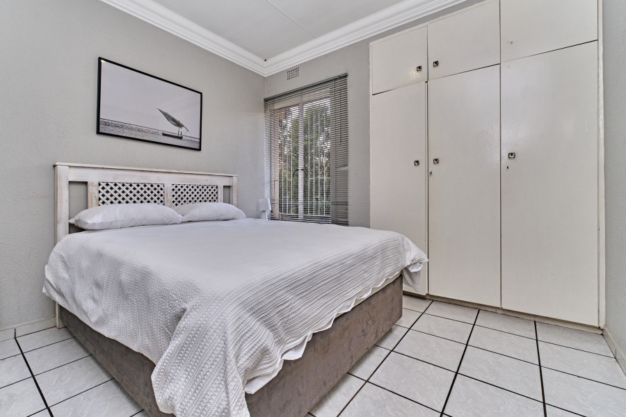 4 Bedroom Property for Sale in Kloofendal Gauteng
