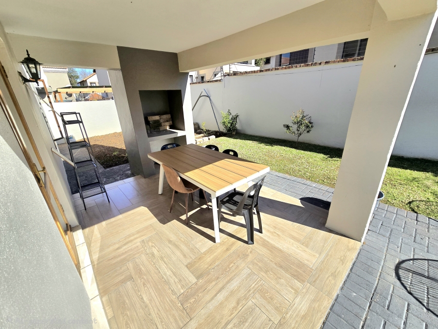 3 Bedroom Property for Sale in Halfway Gardens Gauteng