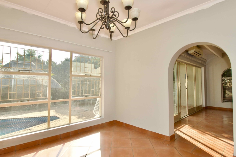 8 Bedroom Property for Sale in Eldoraigne Gauteng
