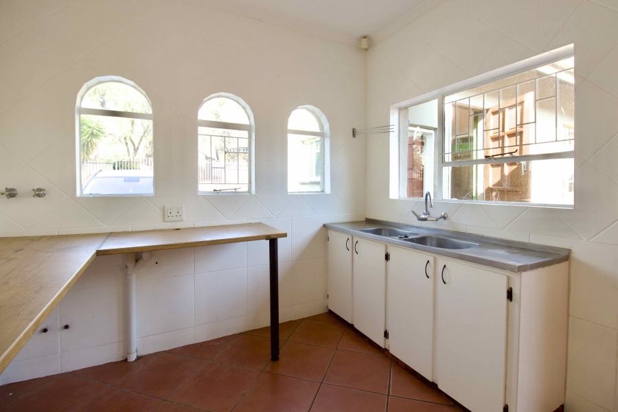 8 Bedroom Property for Sale in Eldoraigne Gauteng