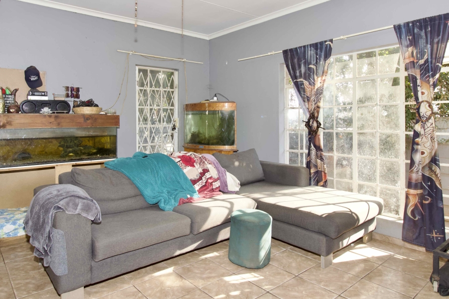 8 Bedroom Property for Sale in Eldoraigne Gauteng