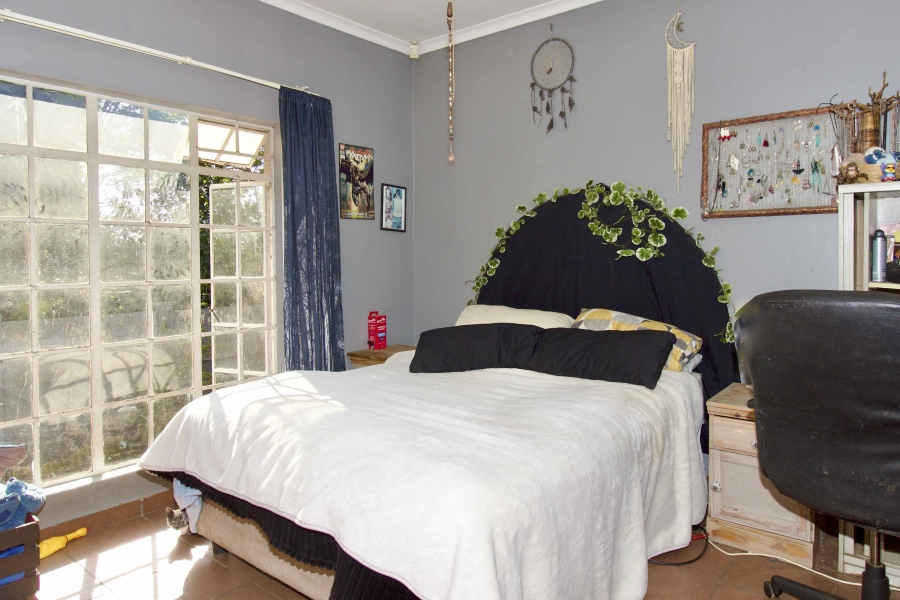 8 Bedroom Property for Sale in Eldoraigne Gauteng